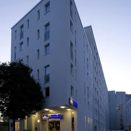 Premier Spittelmarkt - Neu Bei Premier מלון 3*