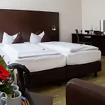Hotel Premier Spittelmarkt 3*