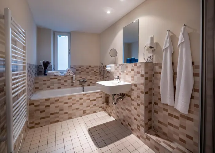 بيست ويسترن أم سبيتلماركت